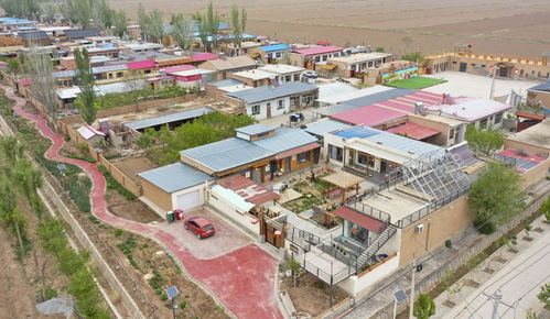 從農(nóng)家“方寸地”到致富“聚寶盆”——脫貧地區(qū)庭院經(jīng)濟(jì)發(fā)展與麥秸畫(huà)產(chǎn)業(yè)觀察